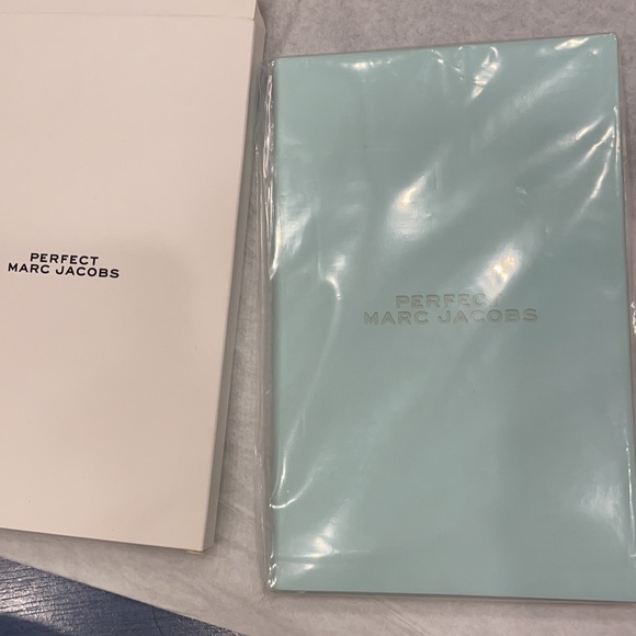 Marc Jacobs light blue notebook - Picture 2 of 4